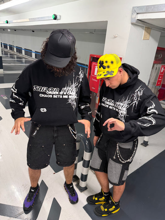 Archivo 03: "Chaos sets me free"